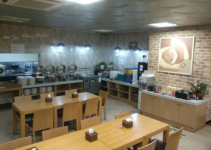 Coop Oryu Station 호텔