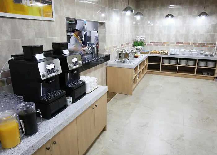 Coop Oryu Station 호텔